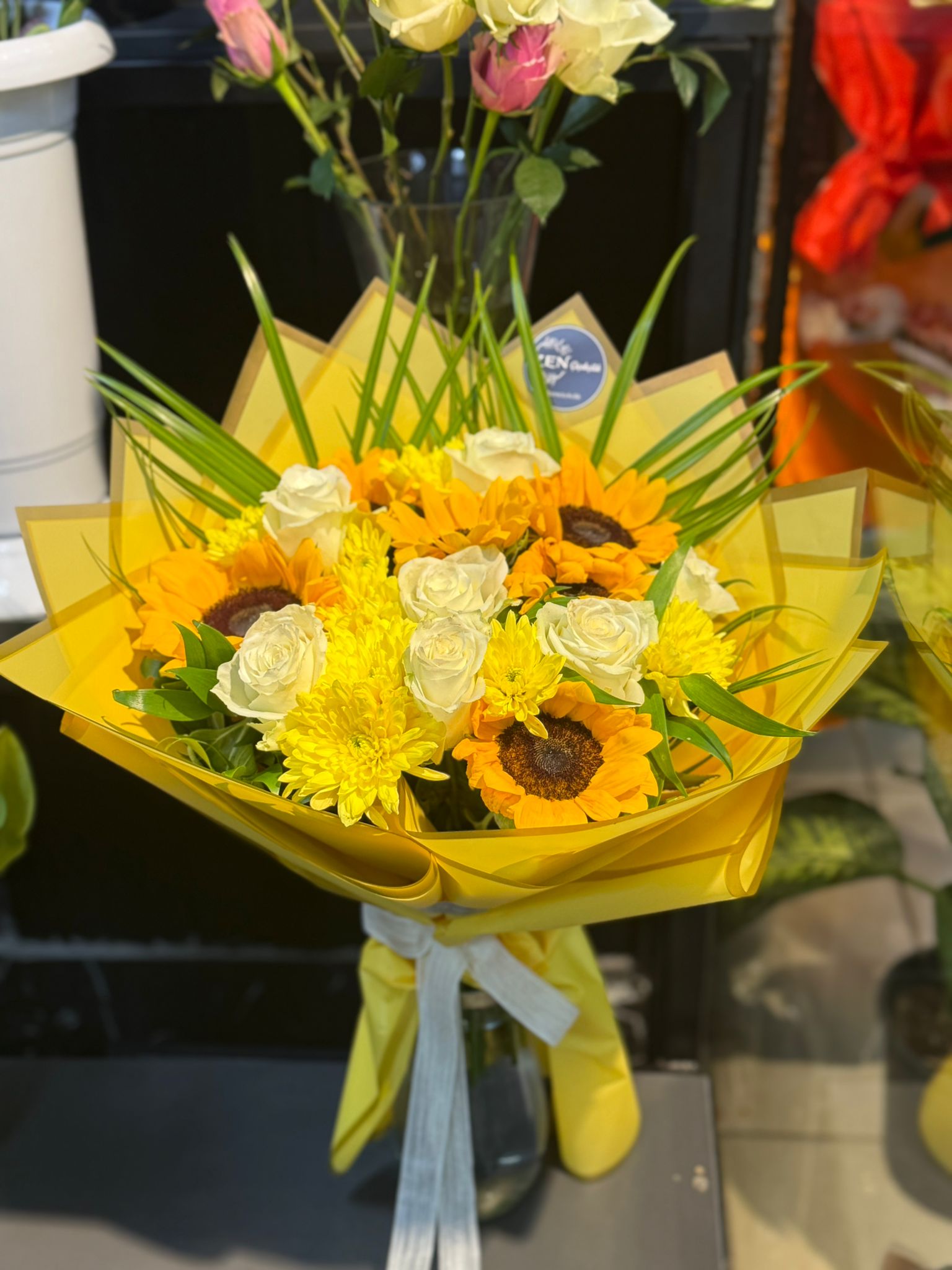 Ayçiçeği Beyaz Gül Buketi